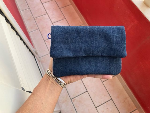Porta tabacco in jeans con zip blu