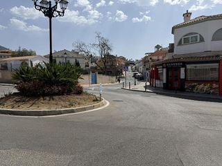 Terreno en venta en Los Pacos en Fuengirola
