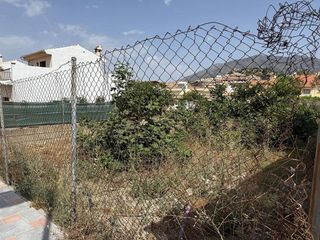 Terreno en venta en Los Pacos en Fuengirola