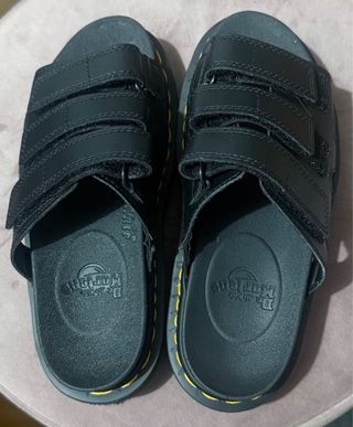 Sandali Dr. Martens Raine in pelle nera