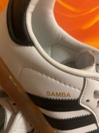 Zapatillas Adidas Blancas y Grises