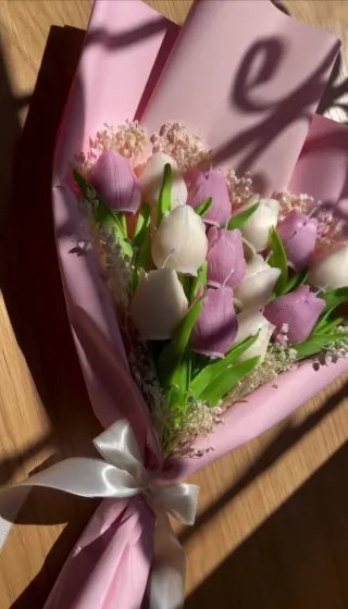 Ramo de flores hecho con velas aromáticas 