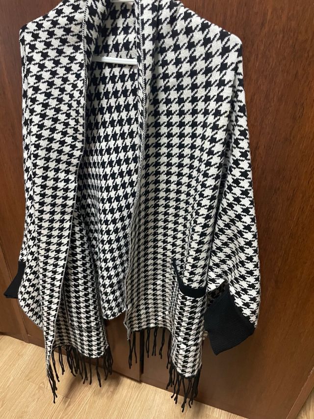Poncho Manto Houndstooth Flecos Talla Única