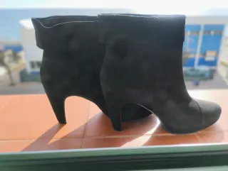 Botines ante negro tacón