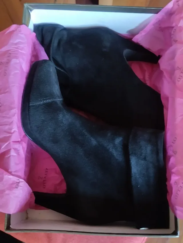 Botines ante negro tacón