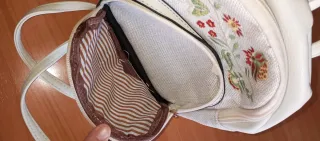 Mochila pequeña bordada pájaro