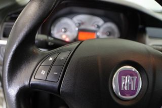 Fiat Linea sedán 1.6 MULTIJET 16V 105BHP EMOTION 4P