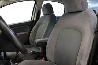 Fiat Linea sedán 1.6 MULTIJET 16V 105BHP EMOTION 4P