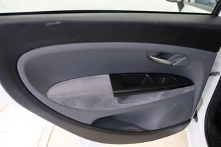 Fiat Linea sedán 1.6 MULTIJET 16V 105BHP EMOTION 4P