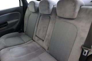 Fiat Linea sedán 1.6 MULTIJET 16V 105BHP EMOTION 4P