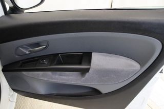 Fiat Linea sedán 1.6 MULTIJET 16V 105BHP EMOTION 4P