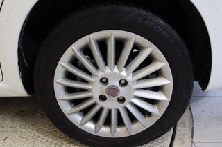 Fiat Linea sedán 1.6 MULTIJET 16V 105BHP EMOTION 4P