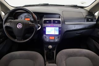 Fiat Linea sedán 1.6 MULTIJET 16V 105BHP EMOTION 4P