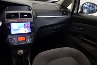 Fiat Linea sedán 1.6 MULTIJET 16V 105BHP EMOTION 4P