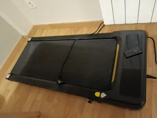 Cinta de correr compacta con mando