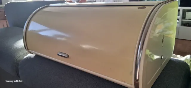 Panadera Vintage con puerta deslizante BRABANTIA