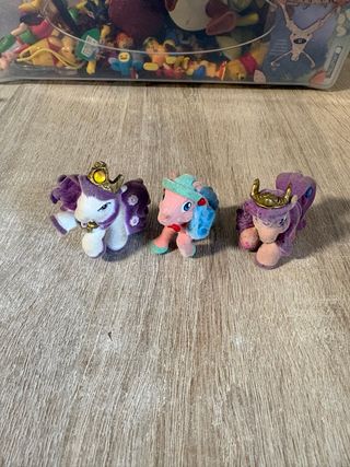 Lotto 3 cavallini flocked vintage con corone