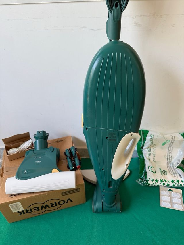 Vorwerk Folletto aspirapolvere vk136 + battitappet