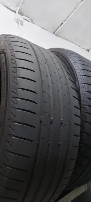 Neumático 225/50 R18 99W