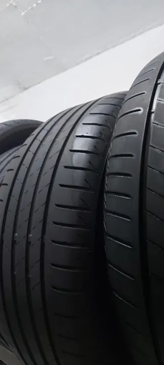 Neumático 225/50 R18 99W