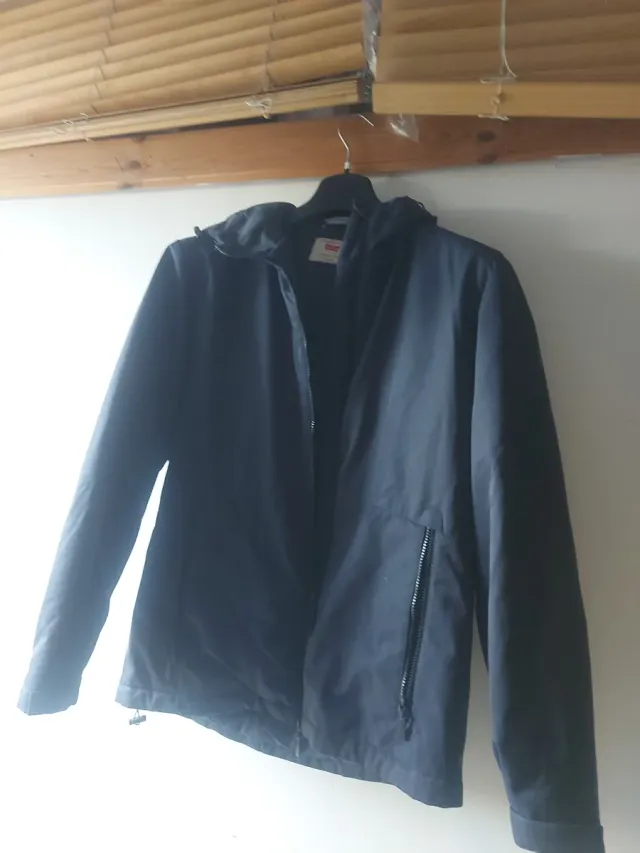 Giubbotto blu scuro con cappuccio