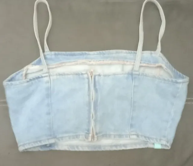 Top vaquero corto con cremallera