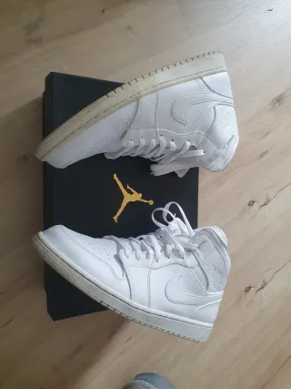 Nike Air Jordan 1 Mid Blancas