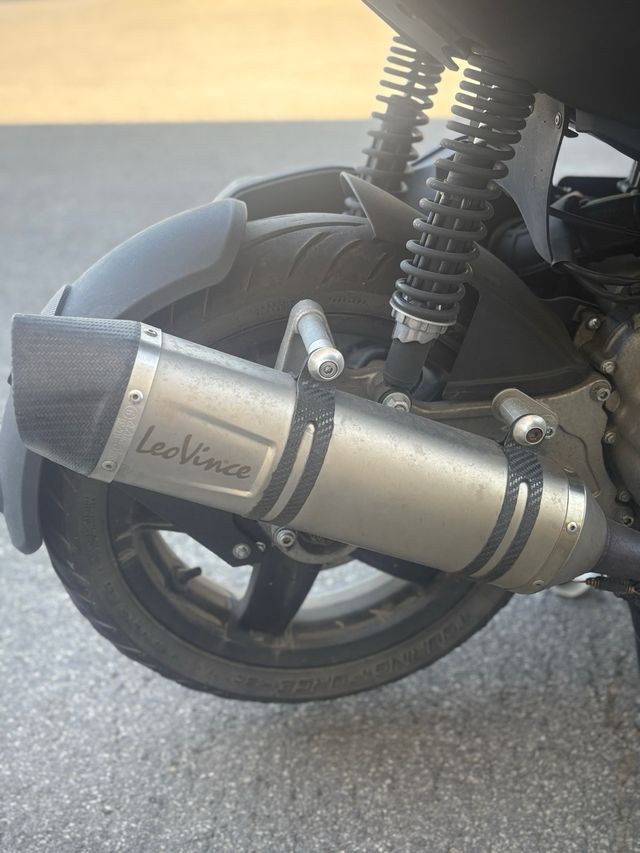 Nexus 250 km 23.000 scarico Leo vinci