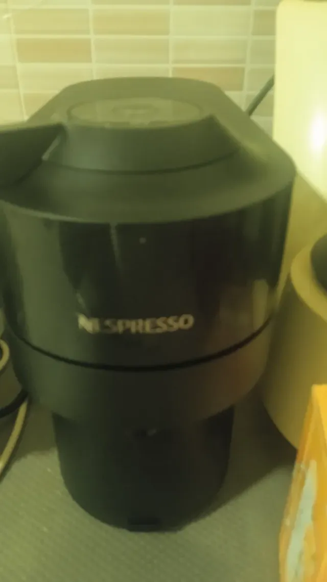 Cafetera Nespresso Negra