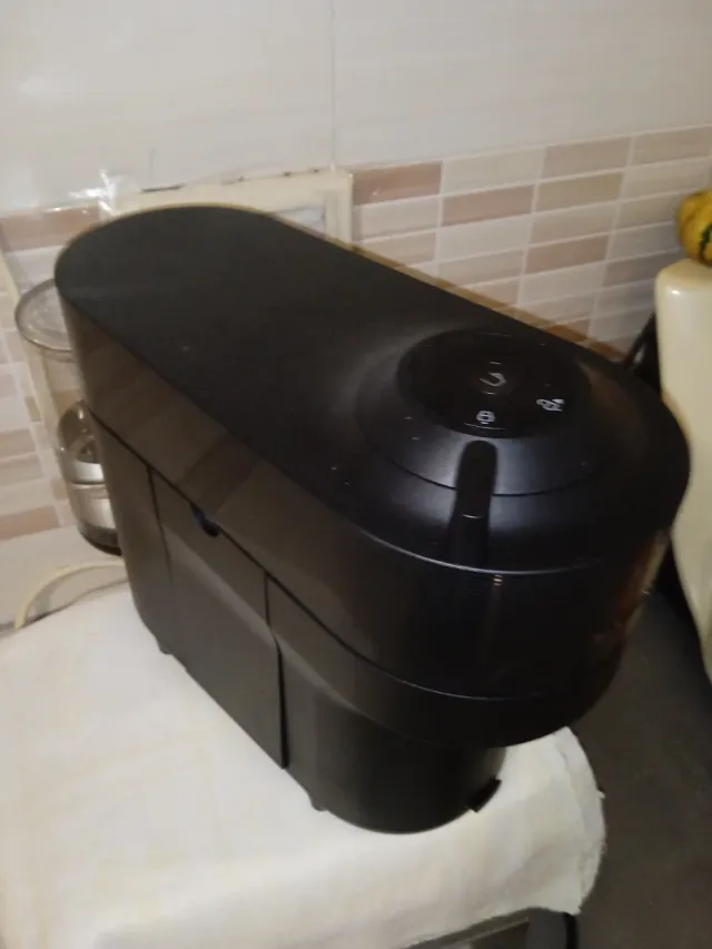 Cafetera Nespresso Negra