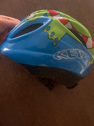 Casco infantil KED para bicicleta