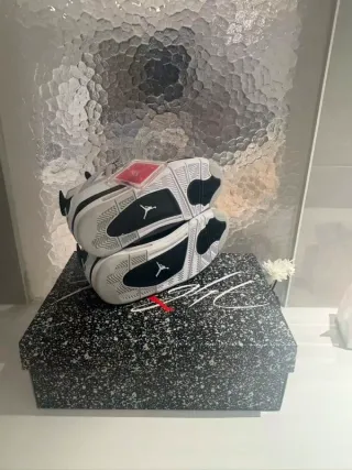 Jordan 4 Nero Militare Taglia 45