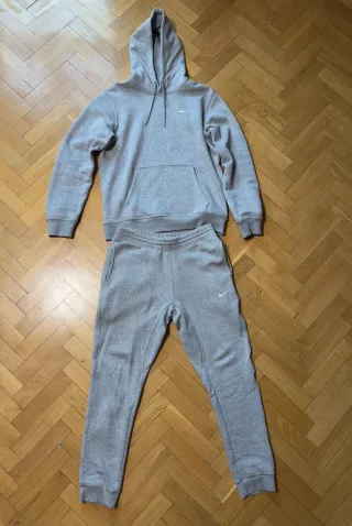Conjunto chándal Nike 
