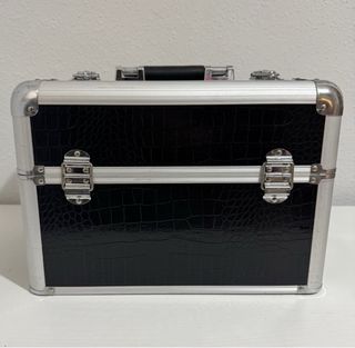 Maletín cosmética negro y plateado