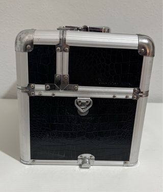 Maletín cosmética negro y plateado