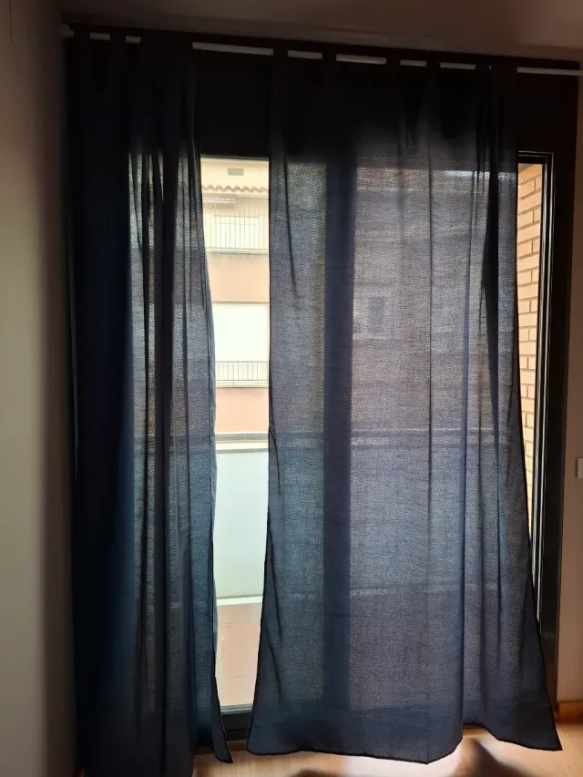 Cortinas azul noche con barra ajustable