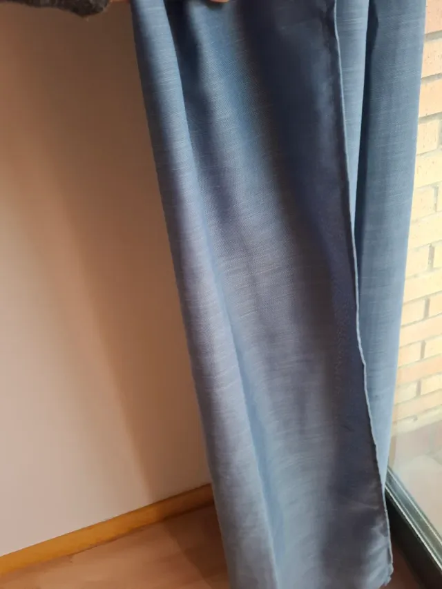 Cortinas azul noche con barra ajustable