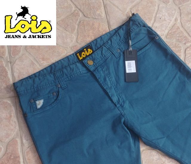 Conjunto de calças Lois para mulher e homem