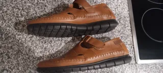 Sandalias de piel hombre Talla 45. Uso escaso.
