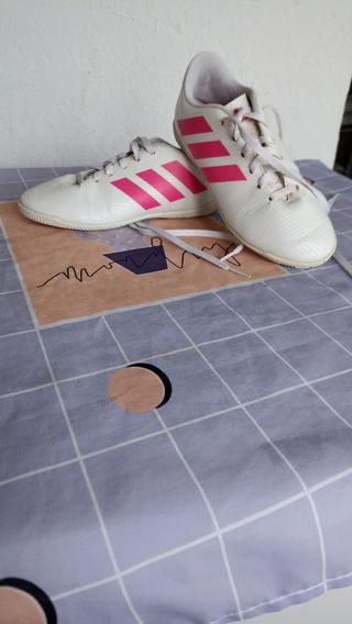 Zapatillas futbol sala, Adidas, talla 33