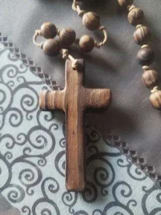 Rosario grande de madera