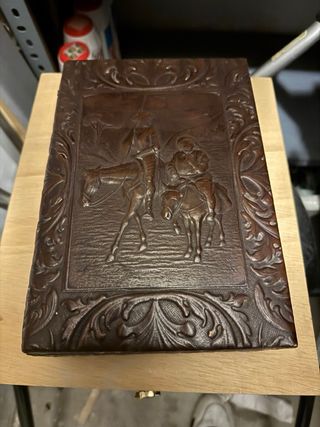 Caja de puros vintage con música