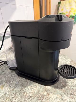 Cafetera Nespresso Vertuo Negra