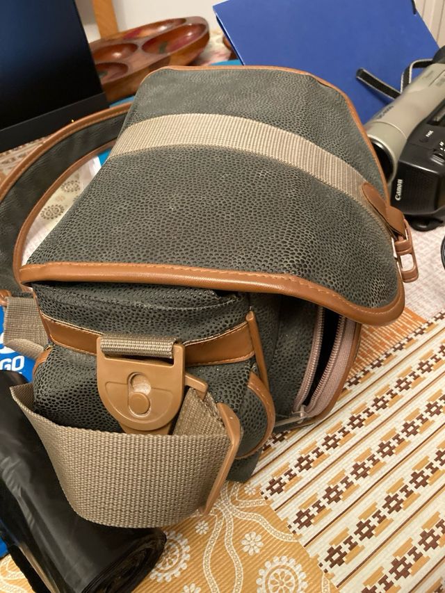 ¡OPORTUNIDAD!  Cámara Canon UC4000