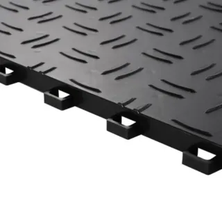 50 Baldosas PVC Garaje Terraza Negro marca Vevor.