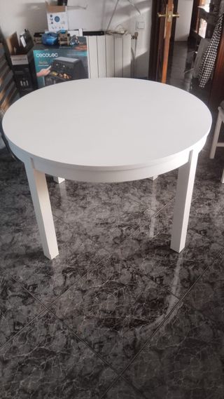 Mesa redonda extensible blanca