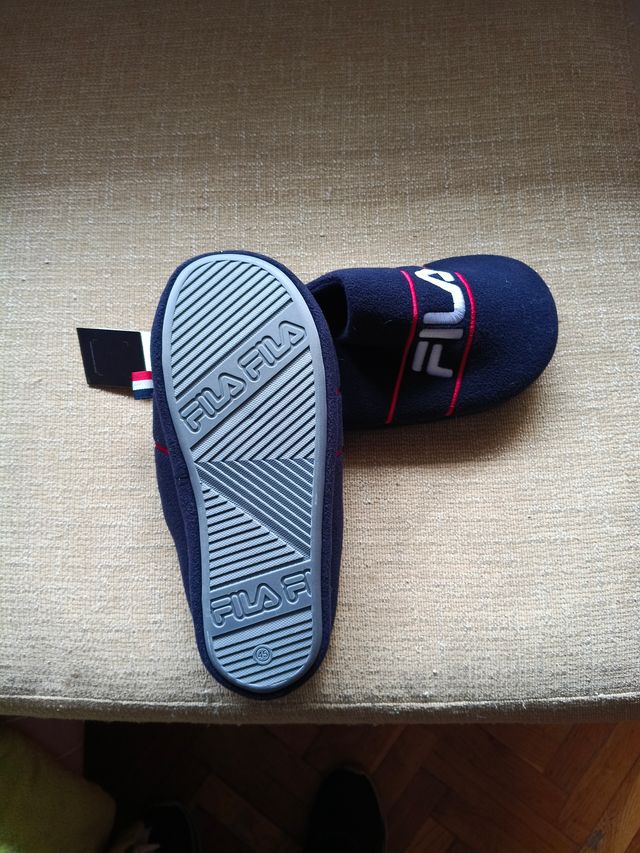 Zapatillas Fila casa azul y rojo