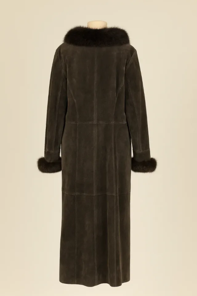 Abrigo largo ante marrón con piel