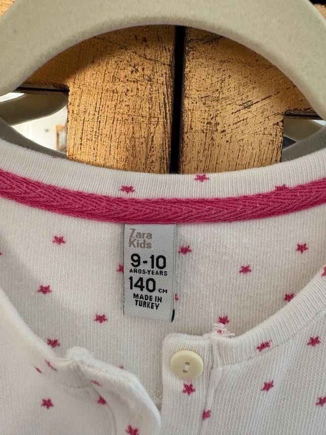 Cárdigan niña blanco con estrellas rosas 10 años