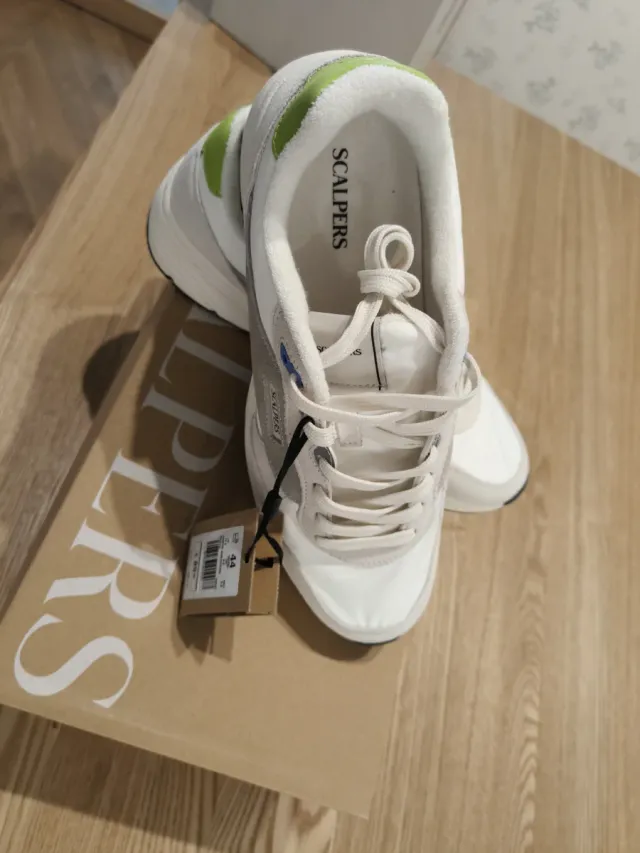 Zapatillas Scalpers Blancas y Verdes Talla 44